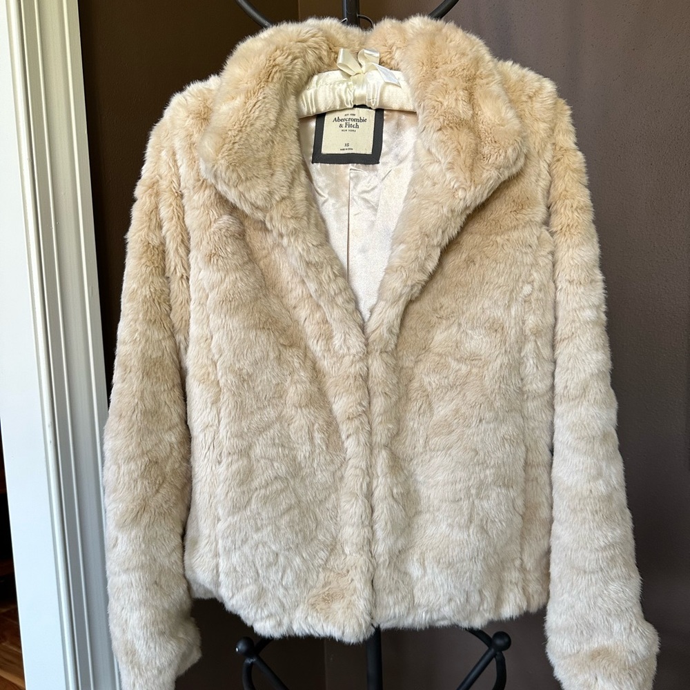 Abercrombie and Fitch Faux Fur Jacket XS